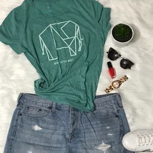 Old Navy Elephant T-shirt large l